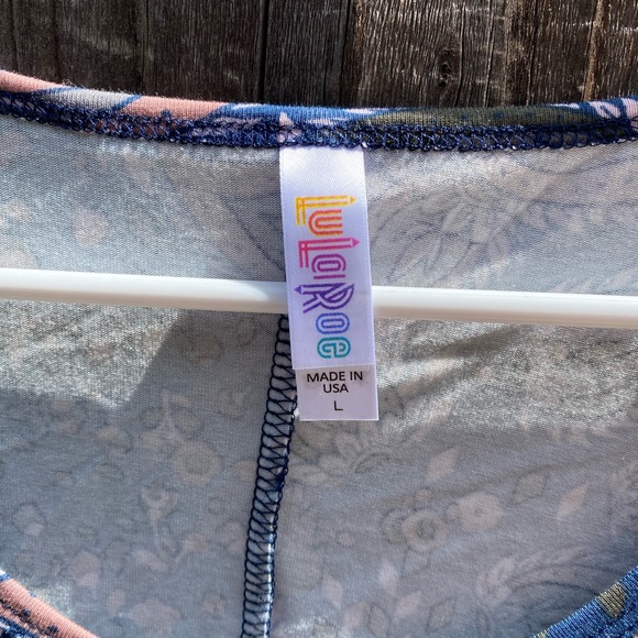 NWT LuLaRoe Perfect-T top - Picture 5 of 9